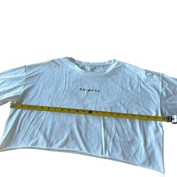 Vitality Balance Athletica Size M Oversized Crop Tee Shirt White Black Logo Gym - Picture 8 of 8